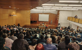 “La Fiesta” colmó el Aula Magna de la Udelar en una nueva propuesta de “Tocó Teatro”