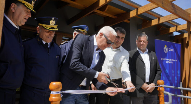 Ministro del Interior inauguró la nueva sede de la Seccional Séptima de Villa Constitución en Salto