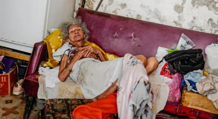 «Parece una ciudad de zombis»: la grave epidemia de enfermedades virales transmitidas por mosquitos que enfrenta Cuba en medio de un colapso sanitario «Parece una ciudad de zombis»: la grave epidemia de enfermedades virales transmitidas por mosquitos que enfrenta Cuba en medio de un colapso sanitario