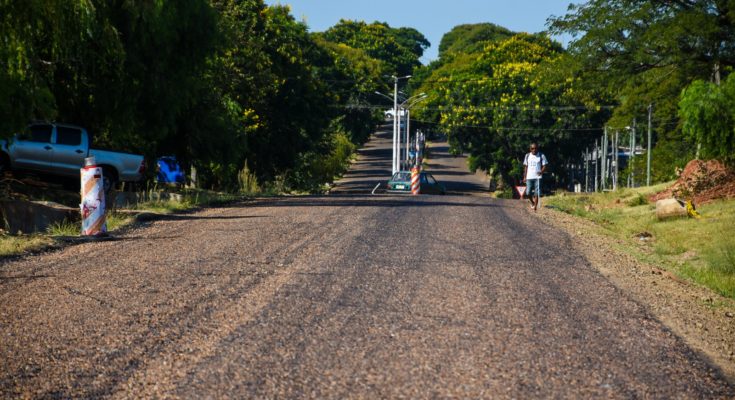 Intendencia aplicó bitumen en Camino del Éxodo entre Apolón y Garibaldi