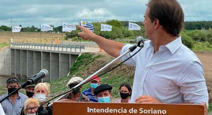 Lacalle Pou: “La palabra empeñada es lo más importante, mirar a los ojos y cumplir”