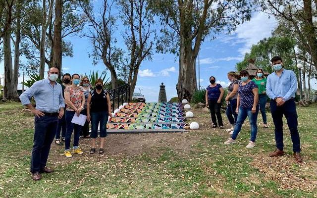 Salto Grande entregó herramientas de construcción al Grupo Las Rosas de Constitución