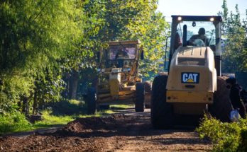 Intendencia de Salto realiza mantenimiento de calles de barrios Ayuí Norte y Cerro Noroeste