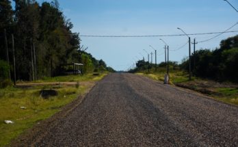 Avenida Camino del Éxodo con bitumen hasta avenida Garibaldi