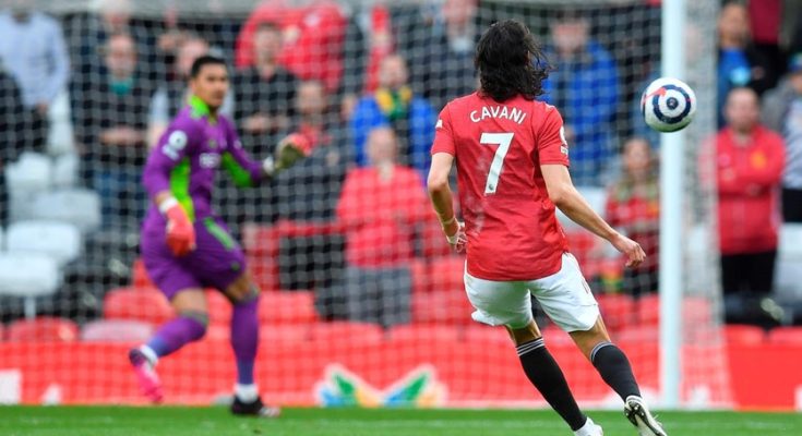 Inglaterra: Manchester United empató con Fulham 1-1 con un golazo de Edinson Cavani