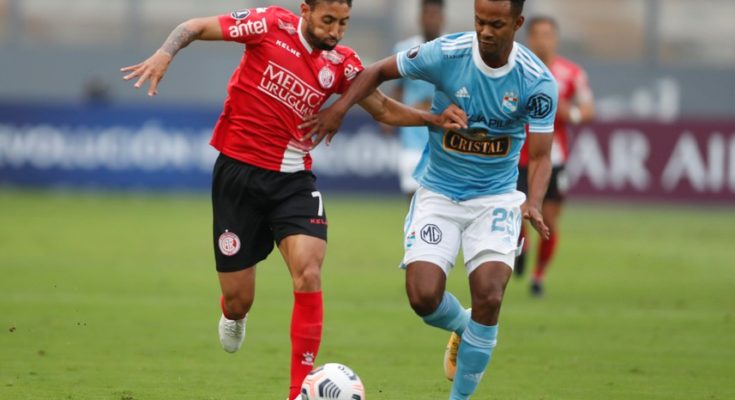 Libertadores: Rentistas cayó 2-0 con Sporting Cristal y se vuelve con las manos vacías