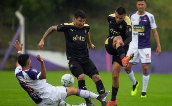 Apertura: Peñarol y Fénix igualaron sin goles en el Capurro, en un partido para el olvido