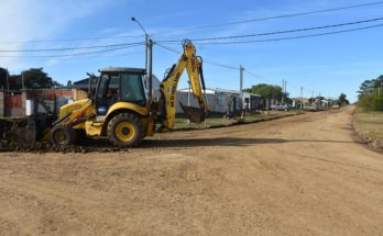 Intendencia de Salto trabaja en las calles del barrio Bello horizonte donde se colocará bitumen