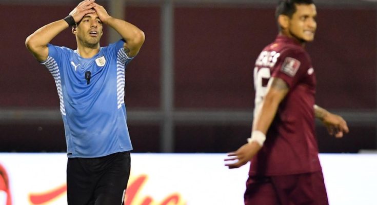 Eliminatorias: Uruguay, en un partido para el olvido, igualó 0-0 con Venezuela en Caracas