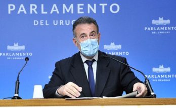 Ministro Salinas anunció que se retoman las consultas médicas presenciales y las cirugías programadas
