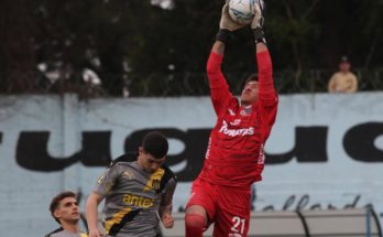 Apertura: Peñarol, en gran remontada, empató 3-3 con Liverpool y quedó a ocho del líder