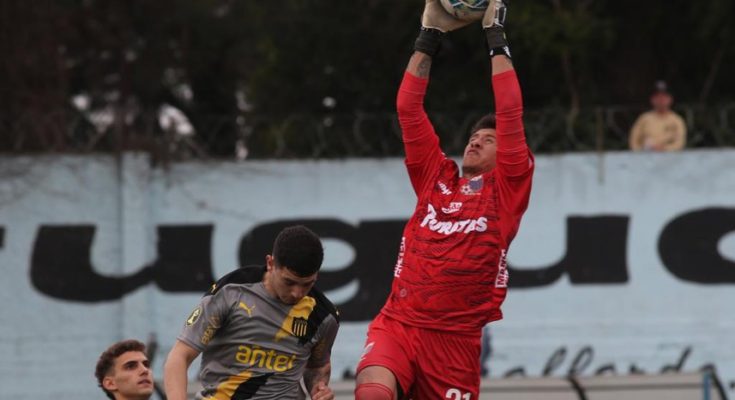 Apertura: Peñarol, en gran remontada, empató 3-3 con Liverpool y quedó a ocho del líder Apertura: Peñarol, en gran remontada, empató 3-3 con Liverpool y quedó a ocho del líder
