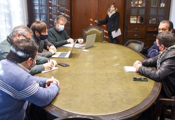 Aumentar la conectividad a internet fue el tema central de la reunión entre autoridades de la Intendencia de Salto y de ANTEL