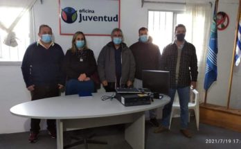 Consejo Único Juvenil recibió donación de una computadora por parte de Juventud de la Intendencia de Salto