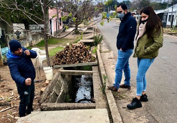 Edil Marziotte solicita refacción y colocación de tapas en canaleta de barrio Salto Nuevo