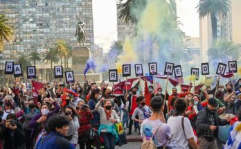 Comisión contra LUC anunció que obtuvo 796.526 firmas y las entregó en la Corte