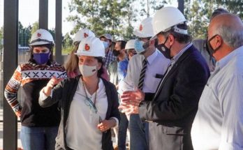 Soledad Marazzano acompañó al secretario de Presidencia Álvaro Delgado en la visita a la Central Hortícola del Norte