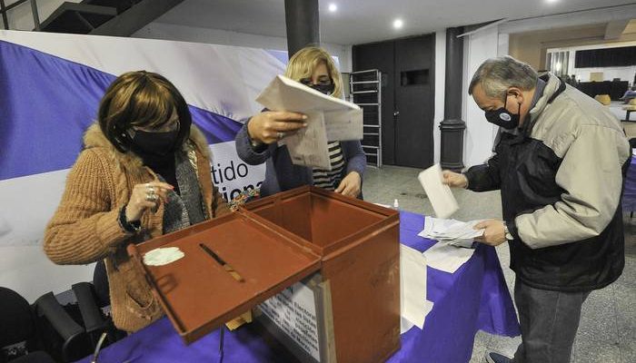 Iturralde fue electo presidente del directorio del Partido Nacional; dirigentes reconocieron el desempeño de Gandini