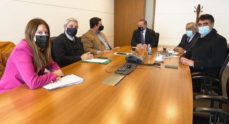 Andrés Lima valoró como productiva la reunión de los intendentes del Litoral con Álvaro Delgado