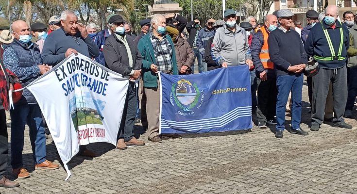 Convocan a ex obreros de Salto Grande para el sábado 18 de setiembre en Plaza Artigas