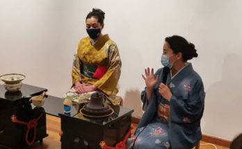 Representantes de la Embajada de Japón realizaron un taller de origami y la clásica ceremonia del té