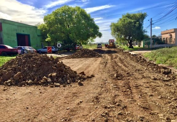 Intendencia de Salto realiza mantenimiento de calles de barrio Rodó Este