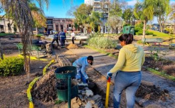 Intendencia realiza mejoras en plaza Artigas