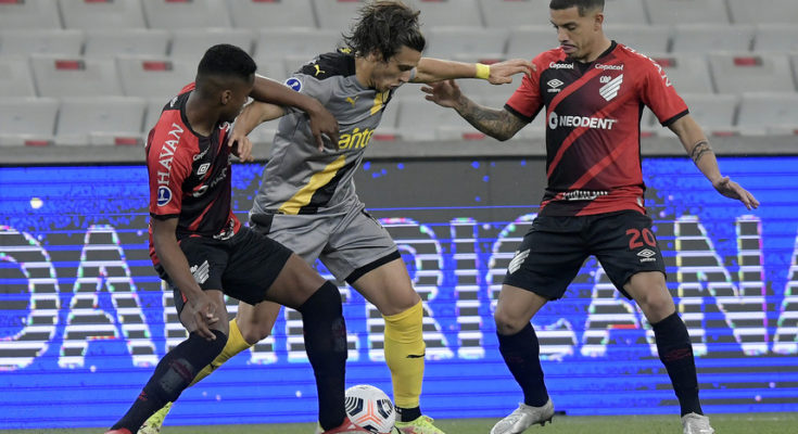 Sudamericana: Peñarol cayó 2-0 con Athletico Paranaense y se despidió en semifinales