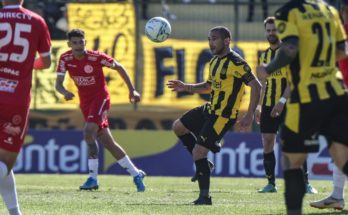 Clausura: Peñarol le ganó 1-0 a Rentistas y quedó en la cima de las dos tablas