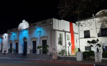 Iluminación nocturna con los colores patrios argentinos por la Semana Argentina en Uruguay