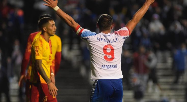 Clausura: Nacional derrotó 2-1 a Villa Española en el Viera