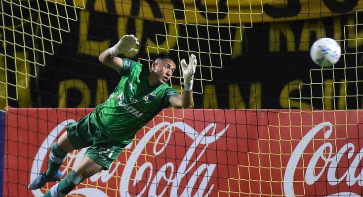 Clausura: Peñarol derrotó 1-0 a Liverpool en el Campeón del Siglo y sigue líder de todo