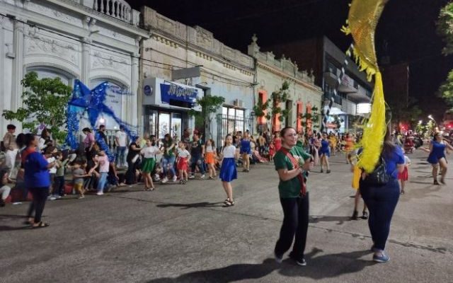 Comparsas celebran el  Día Nacional del Candombe este 3 de diciembre