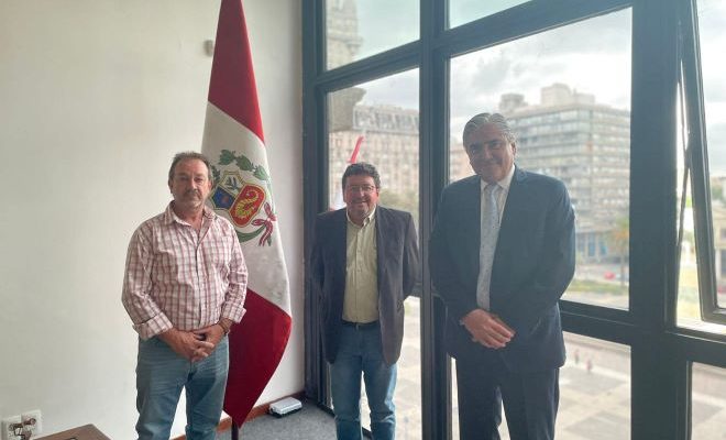 Chiriff y Solaro se reunieron con el Embajador de Perú