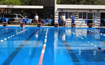 Clases de natación en piscinas barriales