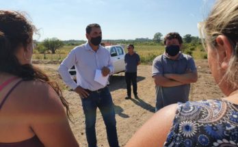 Gustavo Chiriff visitó las viviendas de Colonia Osimani y recibió planteo de vecinos