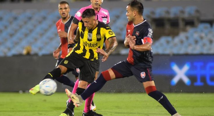 Apertura: Peñarol, que sigue sin ganar, apenas igualó 1-1 con Albion en el Centenario