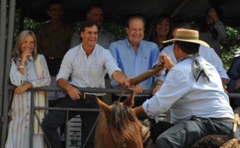 Lacalle Pou asistió al desfile de la Patria Gaucha