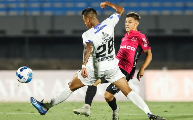 Copa Sudamericana: Wanderers derrotó por 1-0 a Cerro Largo y se metió en fase de grupos