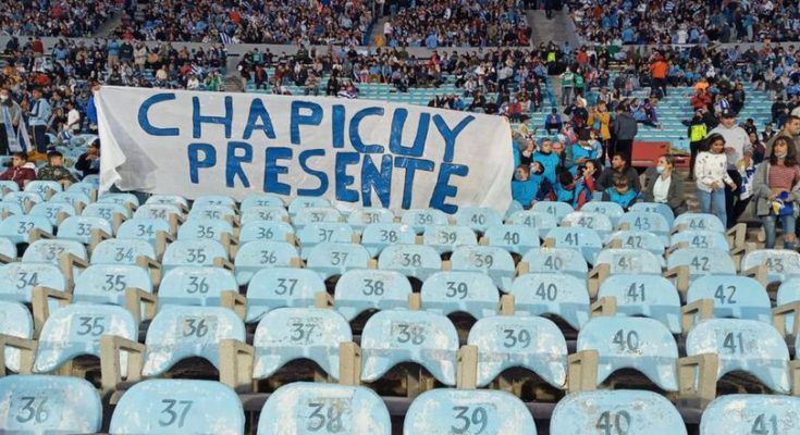 Uruguay: Cavani reservó 40 lugares en el estadio para niños de una escuelita de Chapicuy