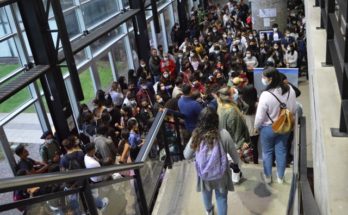 Cientos de estudiantes colmaron la sede Salto de la Universidad de la República