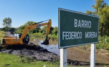 Intendencia de Salto lleva adelante una limpieza profunda del arroyo Ceibal