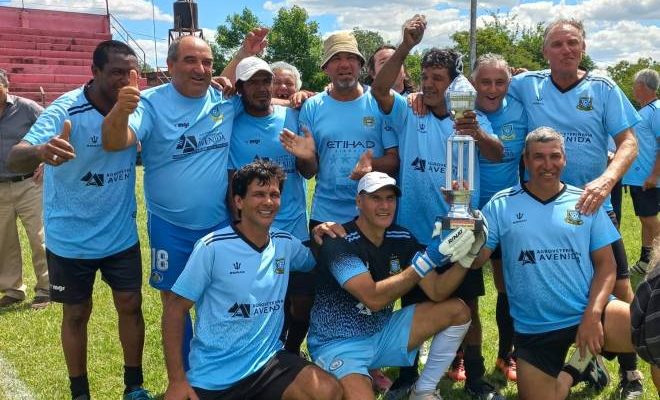 La Tablada Sur derrotó por penales a Ceibal y se quedó con el campeonato de la Liga Súper Senior