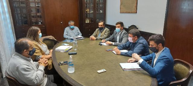 Autoridades de la Intendencia recibieron a inversores interesados en instalar planta de secado de cáñamo medicinal en Salto Autoridades de la Intendencia recibieron a inversores interesados en instalar planta de secado de cáñamo medicinal en Salto