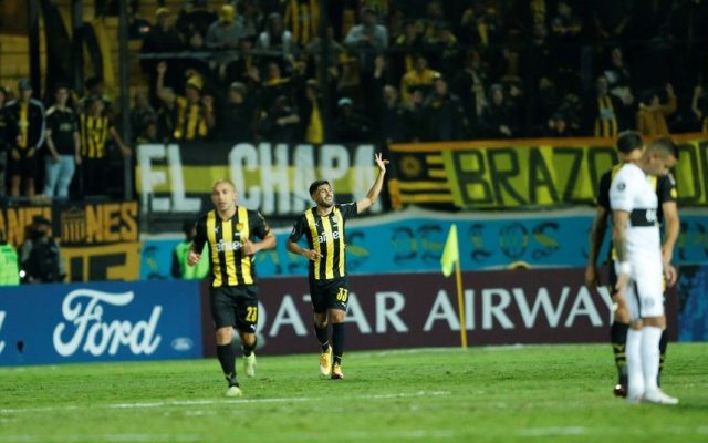 Libertadores: Peñarol venció 2-1 a Olimpia en el Campeón del Siglo