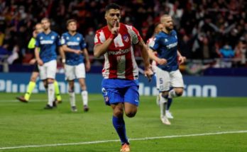 Luis Suárez marcó un doblete en la victoria del Atlético de Madrid sobre Alavés
