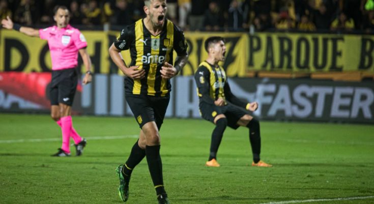 Apertura: Peñarol venció a Wanderers 1 a 0 en el Campeón del Siglo