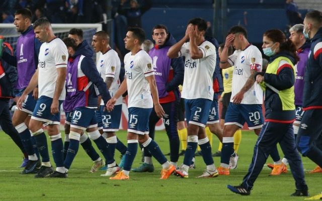 Libertadores: Nacional cayó 3-2 con Vélez Sarsfield en el GPC y quedó último del grupo