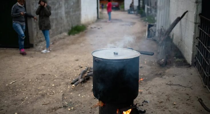 Los uruguayos creen que “hay mucha gente pasando hambre”