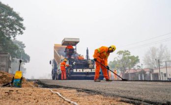 Intendente Andrés Lima recorrió las obras en avenida Ramón J. Vinci donde se coloca carpeta asfáltica